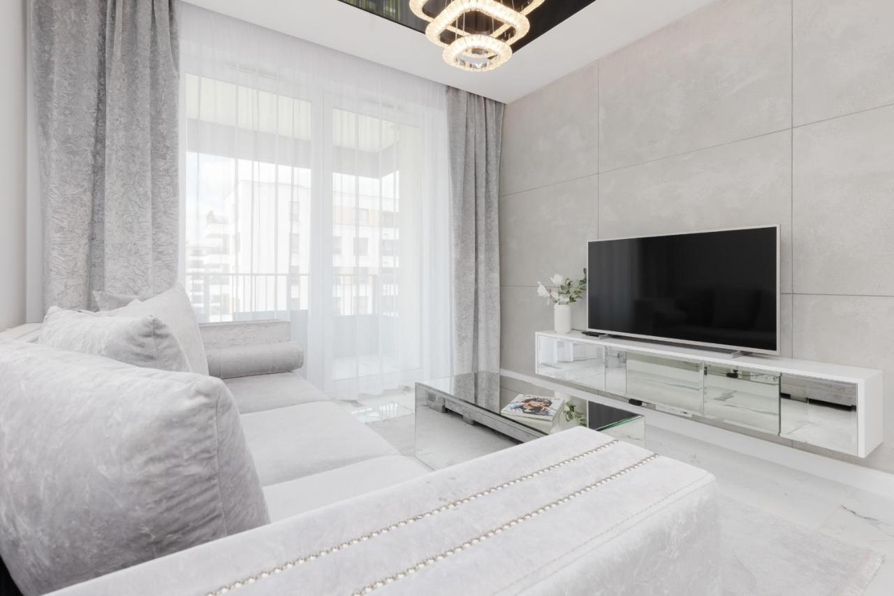 Elegant Apartments With Balcony & Parking Warsaw By Noclegi Renters Zewnętrze zdjęcie