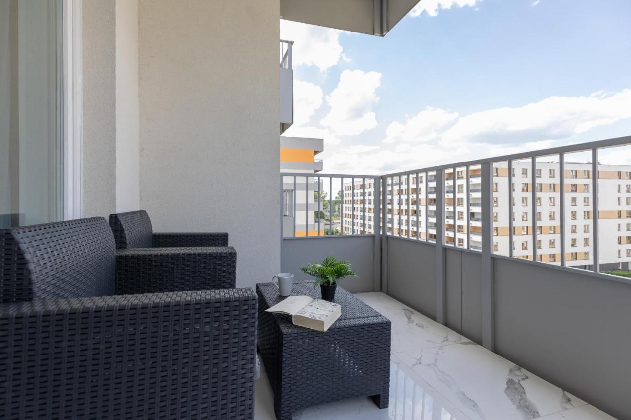 Elegant Apartments With Balcony & Parking Warsaw By Noclegi Renters Zewnętrze zdjęcie