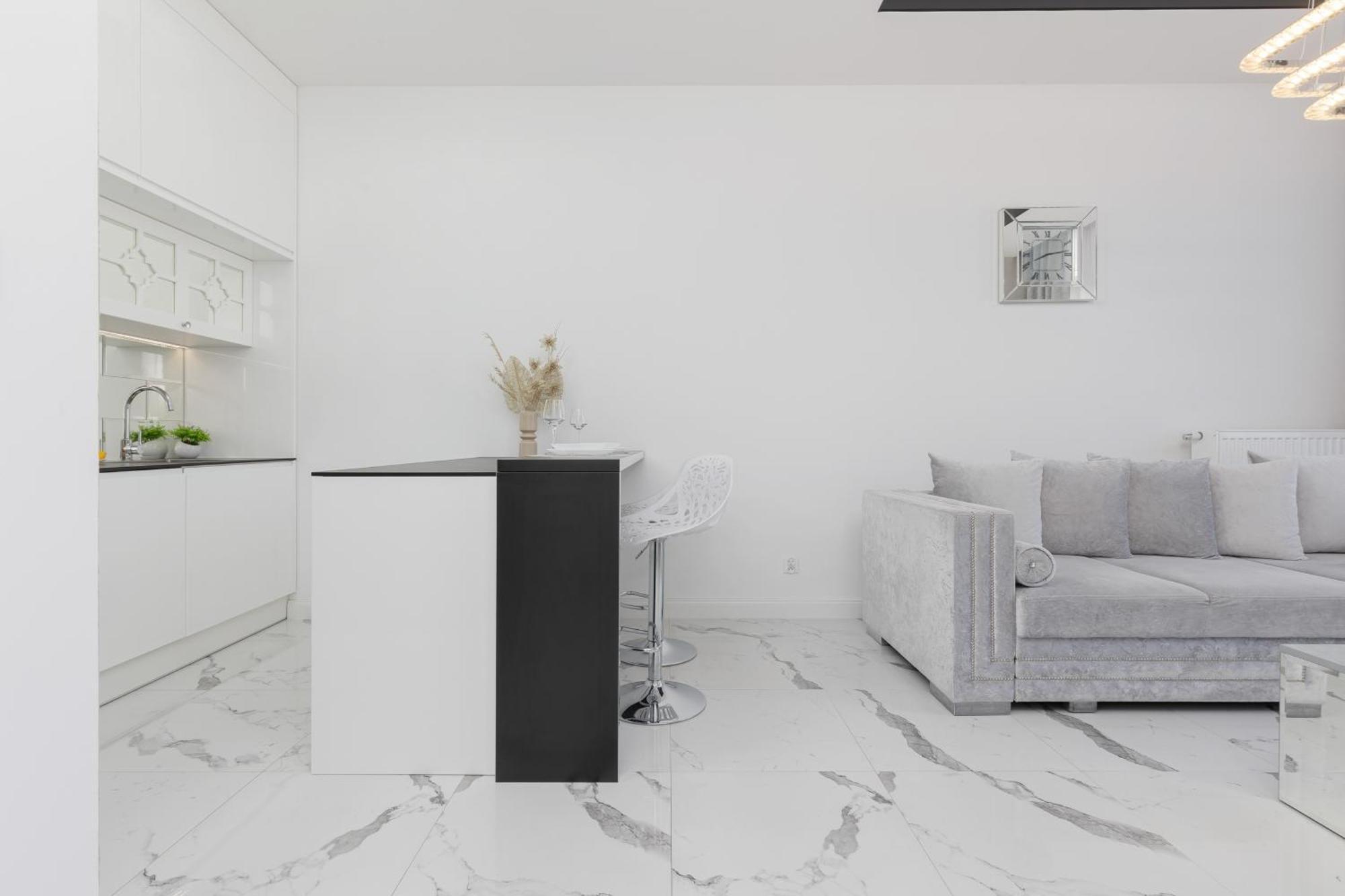 Elegant Apartments With Balcony & Parking Warsaw By Noclegi Renters Zewnętrze zdjęcie