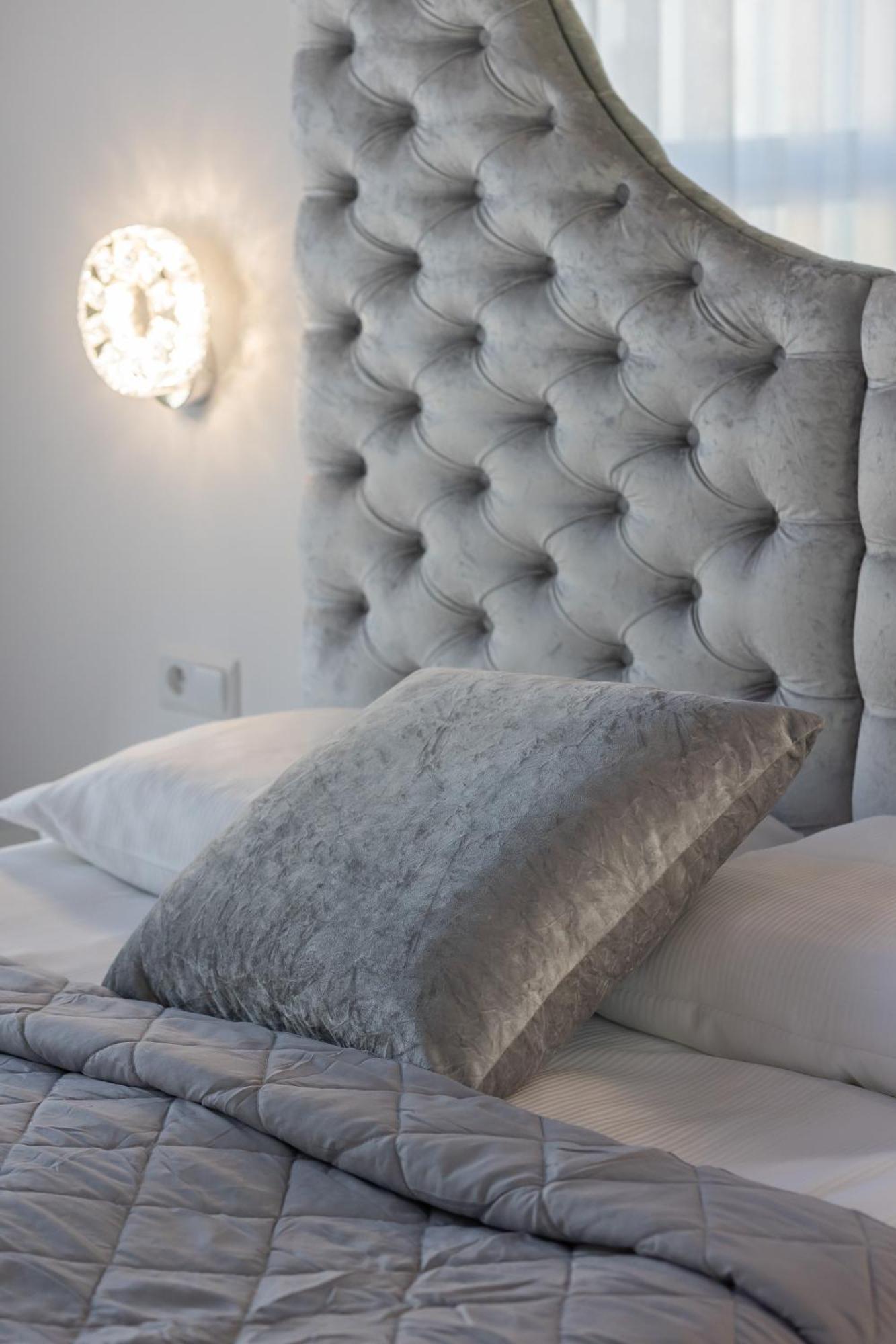 Elegant Apartments With Balcony & Parking Warsaw By Noclegi Renters Zewnętrze zdjęcie