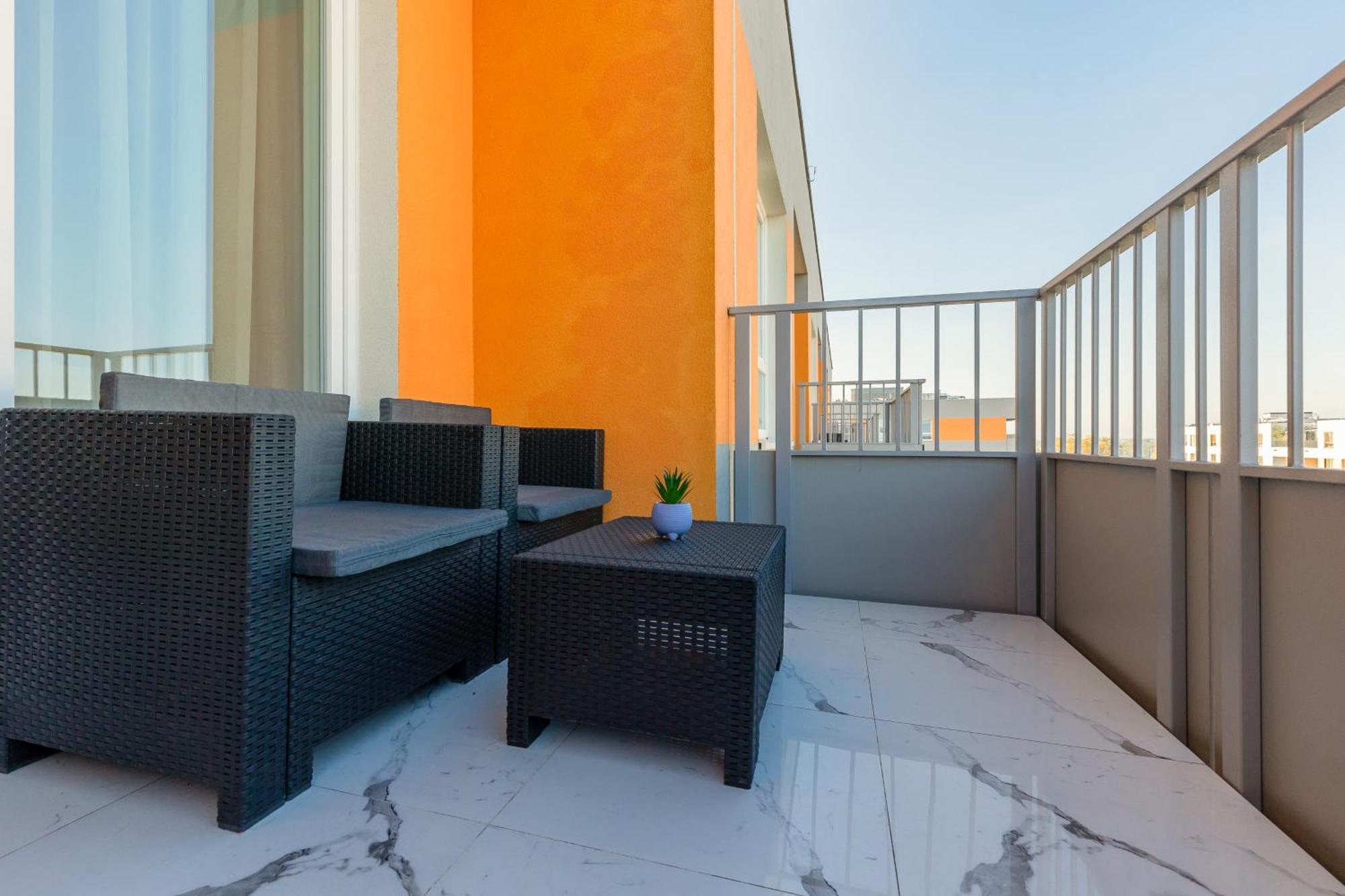 Elegant Apartments With Balcony & Parking Warsaw By Noclegi Renters Zewnętrze zdjęcie