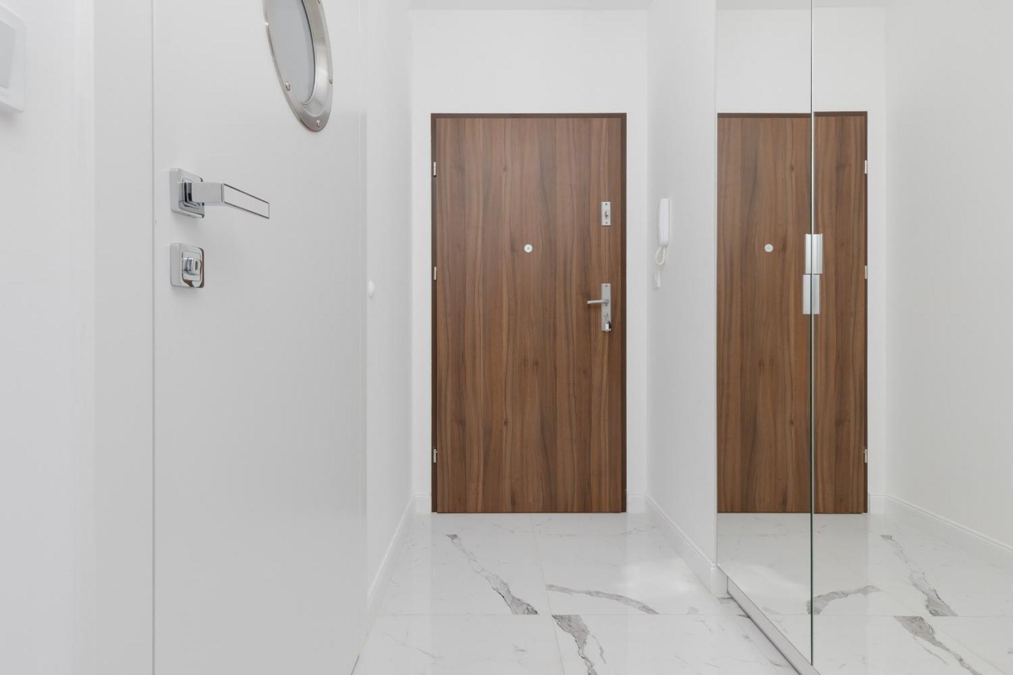 Elegant Apartments With Balcony & Parking Warsaw By Noclegi Renters Zewnętrze zdjęcie