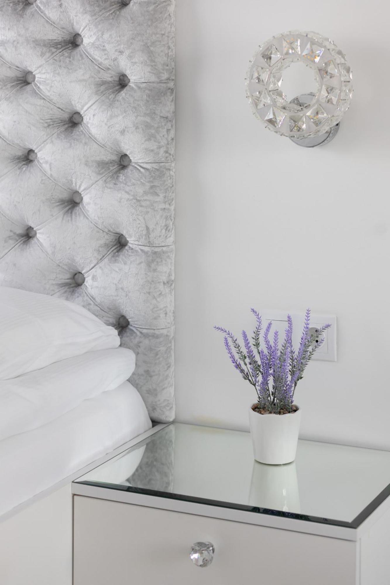 Elegant Apartments With Balcony & Parking Warsaw By Noclegi Renters Zewnętrze zdjęcie